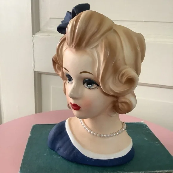 Vintage Caffco E3286 Porcelain Young Girl Lady Head Vase Planter Bow Pearls - Picture 5 of 9